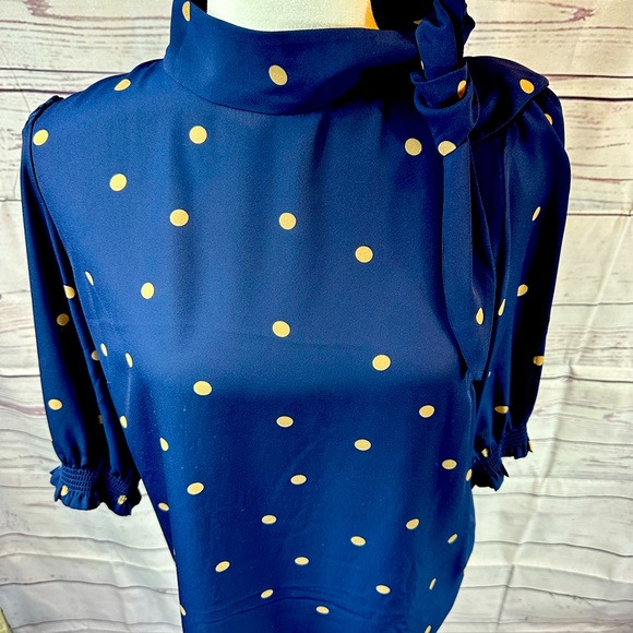 NWT RW&CO. Blue & Beige ¾ Sleeves Polka Dot Shirt - M - Picture 2 of 8